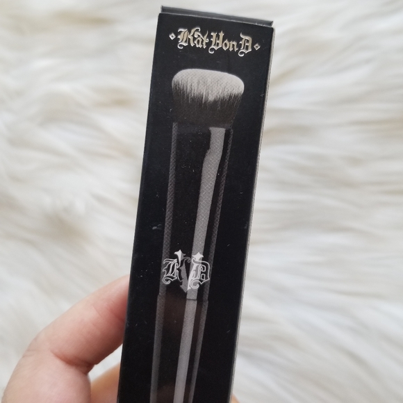 Smashbox Always Sharp Lip Liners & Kat Von D Concealer Brush - Picture 2 of 9